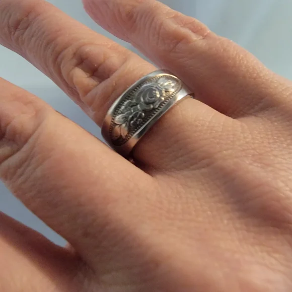 Handmade Silver Floral Engraved Spoon Ring - Picture 2 of 4